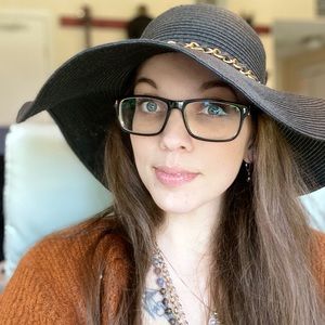 Meet your Posher, Natalie